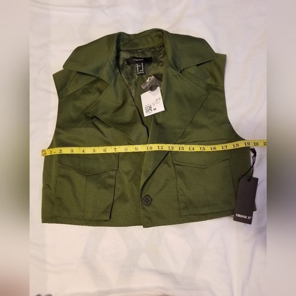 NWT Forever 21 Vest Women's Color Olive Green Size M - Picture 2 of 8